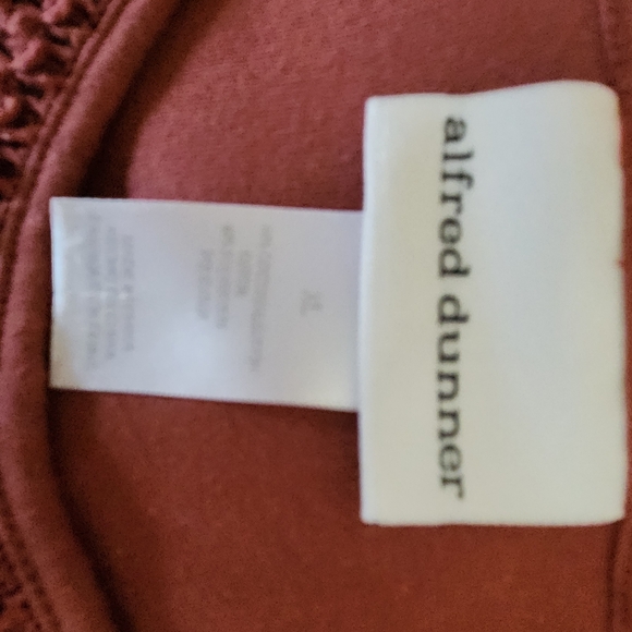 2pc Alfred Dunner slack set. EUC - Picture 10 of 10